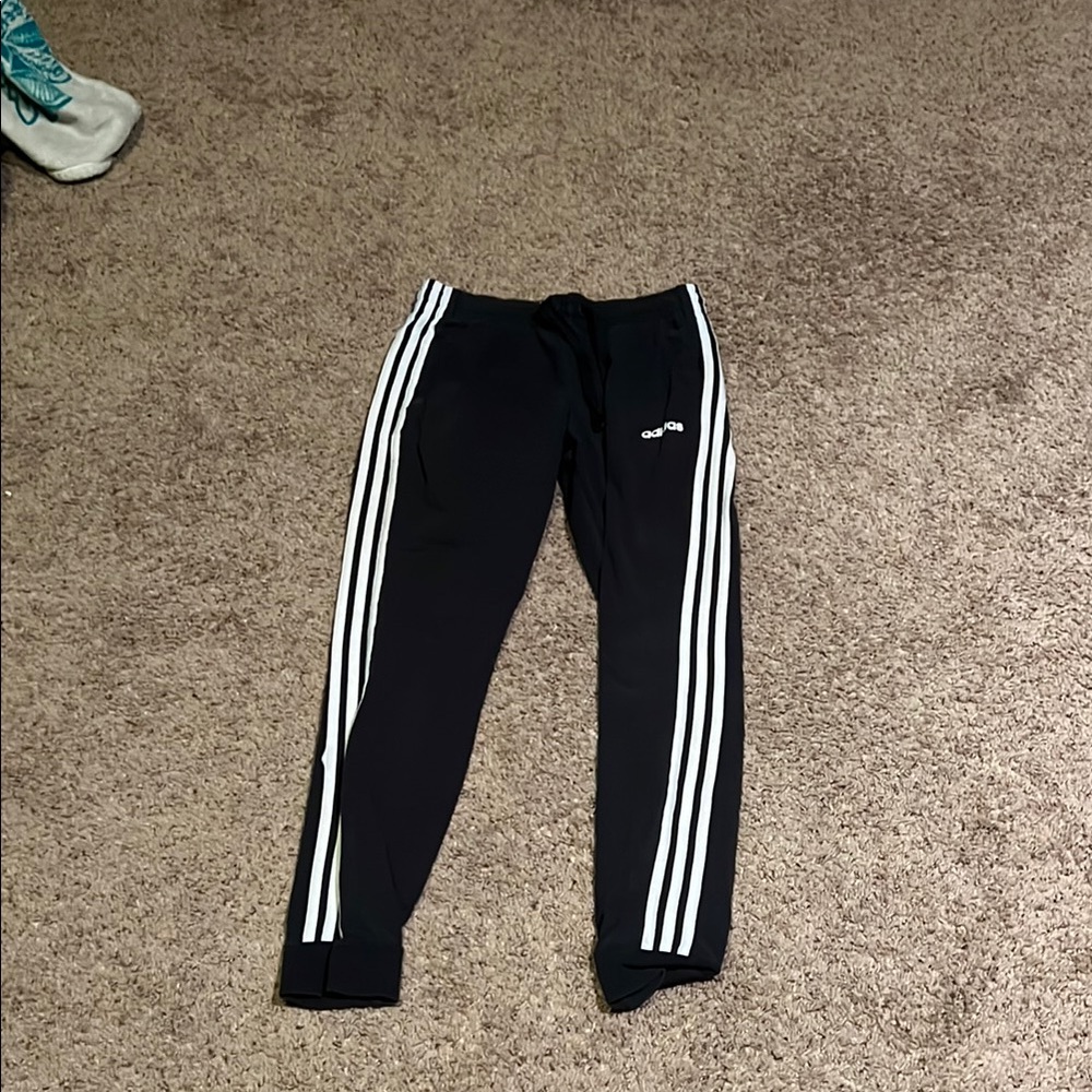 Women’s Adidas sweatpants size small